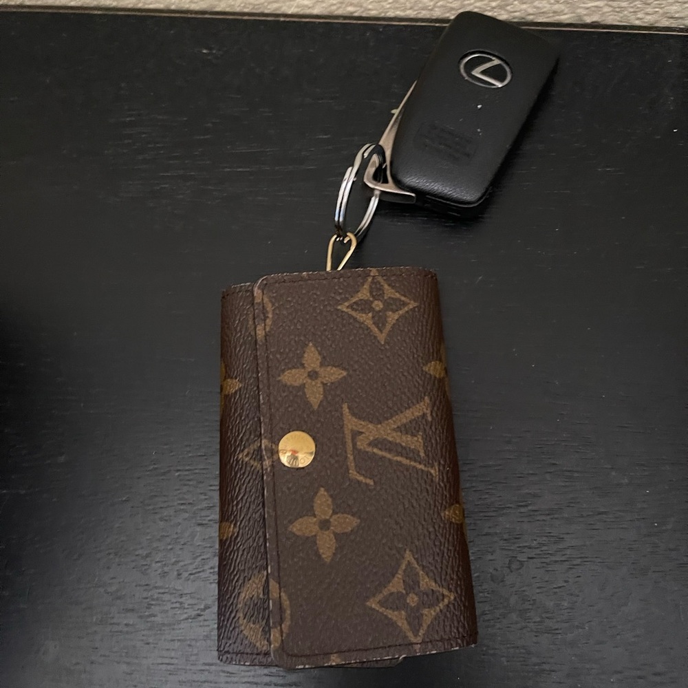 Louis Vuitton Ring Holder